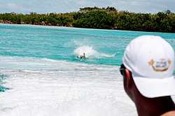 Barefoot Water Skiing Behind A 50' Nor-Tech - PHOTOS-img_3176.jpg