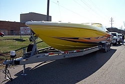 F-4 Hull #3 on its way to Miami-tmpphp3ykopc.jpg