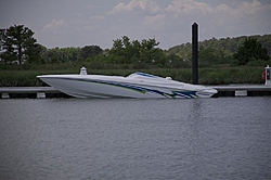 looking for 32 dominator pics in the water.-dockside052205.jpg