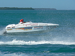 Key West Saturday-papa-dukes-during-race.jpg