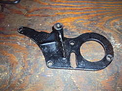 Mercruiser Heavy Cast sea water pump bracket-003.jpg