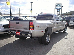 Thanks for the input... Got the new truck-1323456666.179437141.im1.04.565x421_a.562x421.jpg