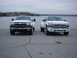 Dually's with 19.5's-both-trucks-front-small-oso.jpg