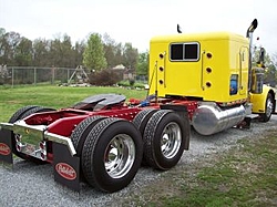 Here's a 1980 Pete 359 that I'm considering...-359pete.jpg