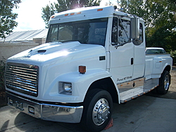 Anybody use a Ford F700 for towing-dually-22s-freightliner-005.jpg